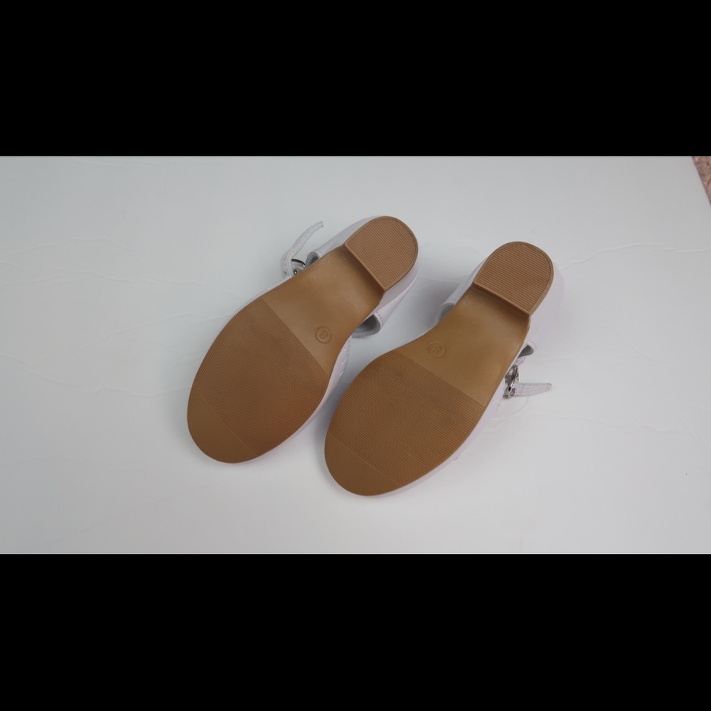 Shoes - Picture 2 of 4